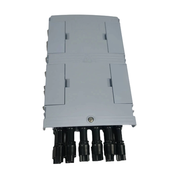 Does light leakage at the pigtail connector have any impact 